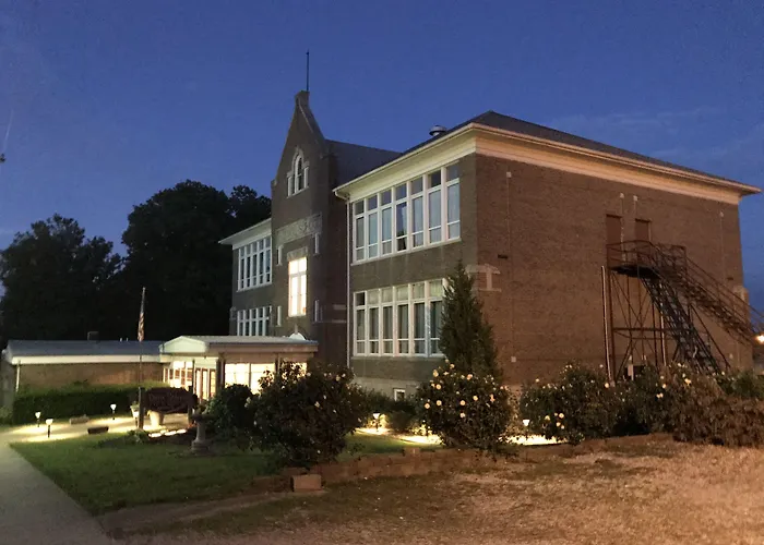 Hotel Davie School
