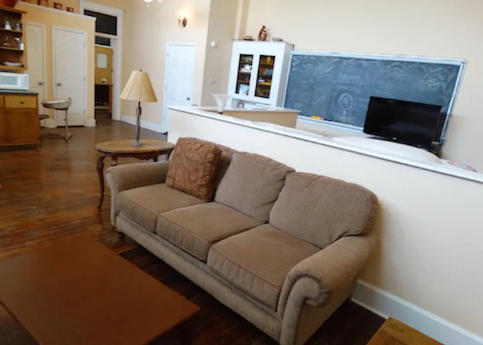 Hotel Davie School